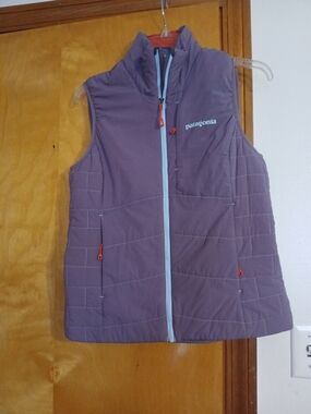 Patagonia Girls' Insulated Purple Vest - Lightweight Warmth